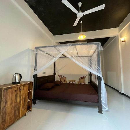 Thiliz Place Mirissa Exterior photo